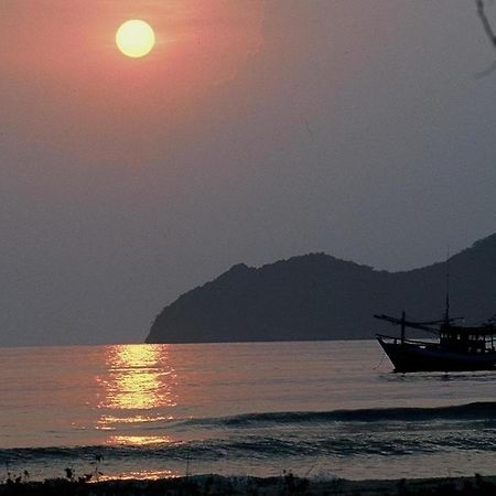 The Privacy Beach Resort & Spa Sam Roi Yot Buitenkant foto