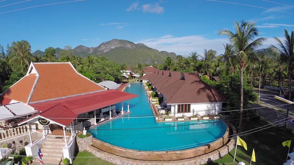 The Privacy Beach Resort & Spa Sam Roi Yot Buitenkant foto