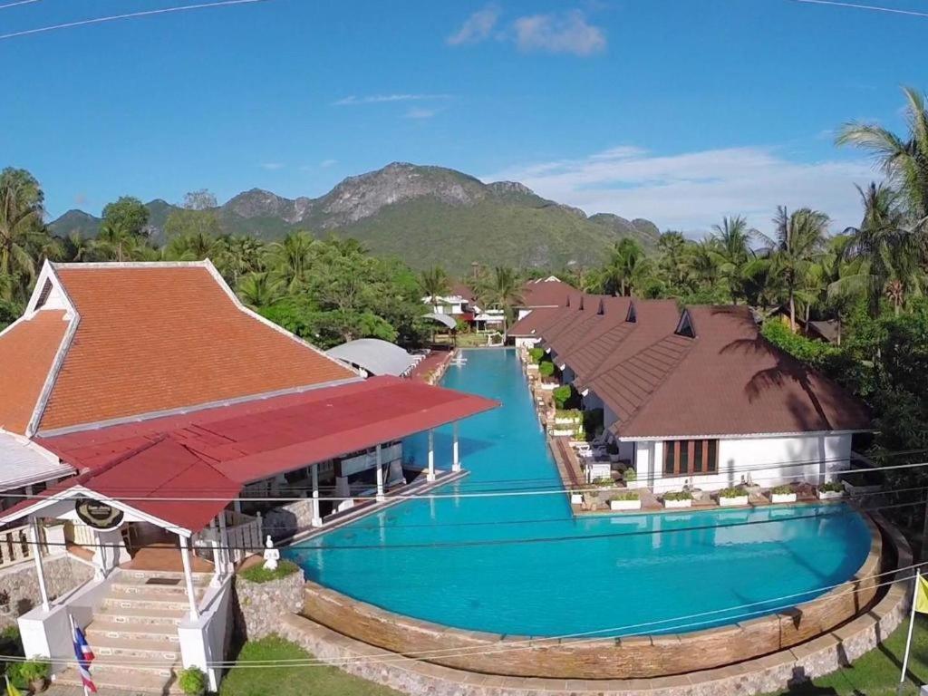 The Privacy Beach Resort & Spa Sam Roi Yot Buitenkant foto