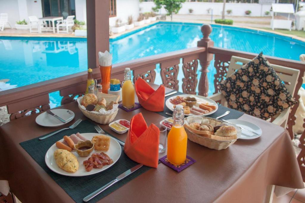 The Privacy Beach Resort & Spa Sam Roi Yot Buitenkant foto