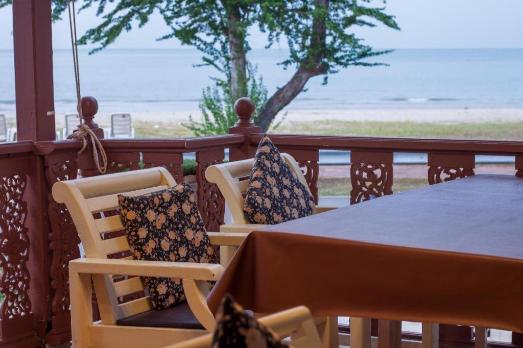 The Privacy Beach Resort & Spa Sam Roi Yot Buitenkant foto