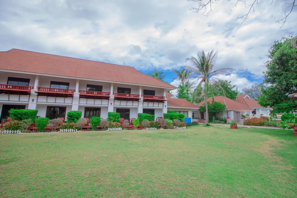 The Privacy Beach Resort & Spa Sam Roi Yot Buitenkant foto