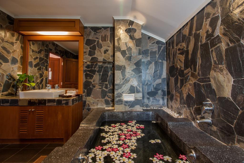 The Privacy Beach Resort & Spa Sam Roi Yot Buitenkant foto
