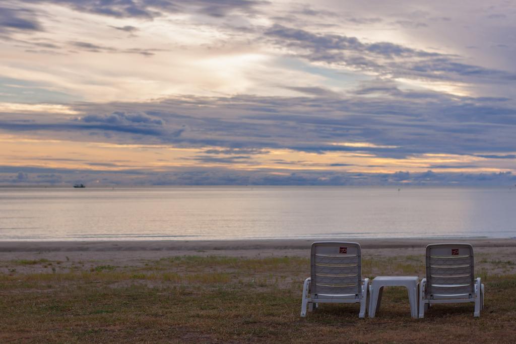 The Privacy Beach Resort & Spa Sam Roi Yot Buitenkant foto